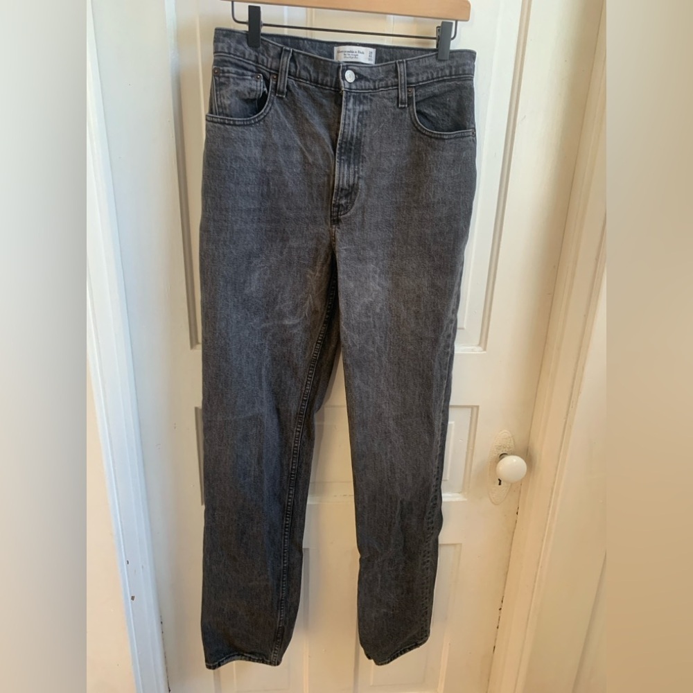 Abercrombie & Fitch Straight Leg Jeans - Charcoal Gray